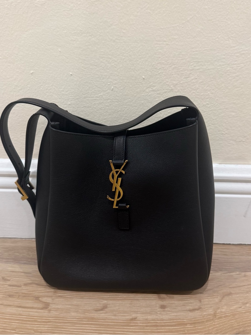 Saint Laurent Black Leather Shoulder Bag